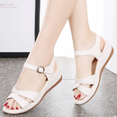 Sandalias de plataforma con intersecciones